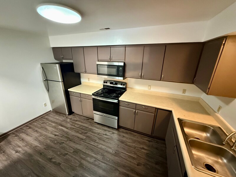 Building Photo - 5615 Baronswood Cir