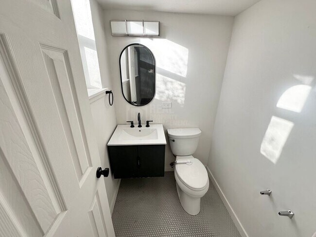 Building Photo - 9110 E Girard Ave