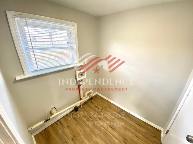 Building Photo - 906 Vine St