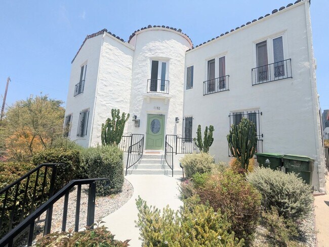 Building Photo - 1152 Gordon St