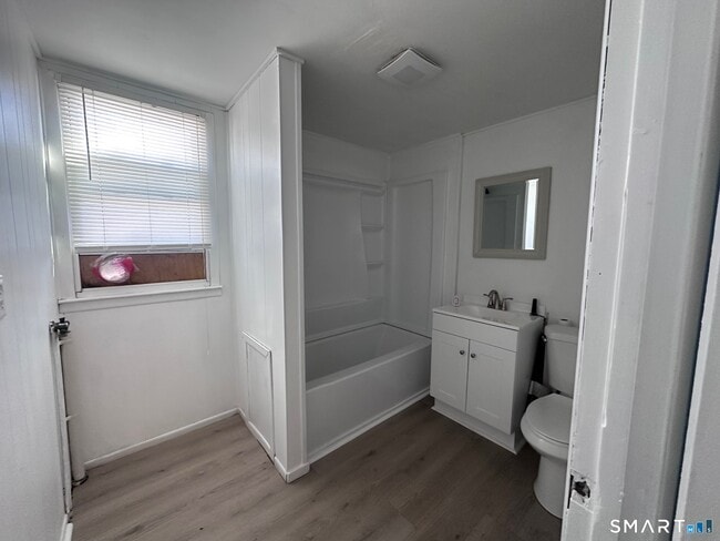 Building Photo - 24 Rocky Hill Ave