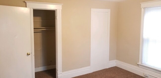 Building Photo - 2515 Olive St