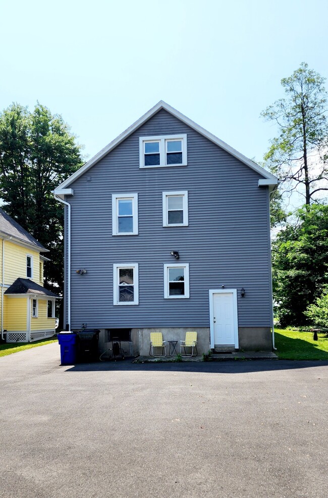 Building Photo - 1164 New Britain Ave