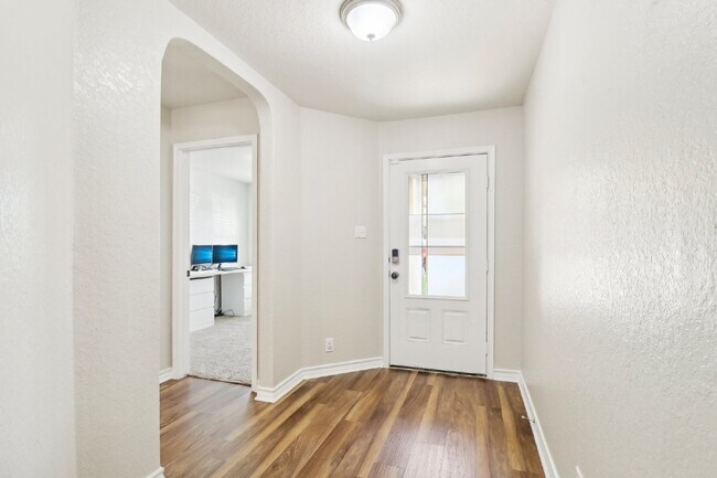 Building Photo - "Charming 4-Bedroom Oasis with custom fini...