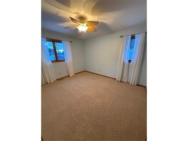 Building Photo - 1072 Buck Ridge