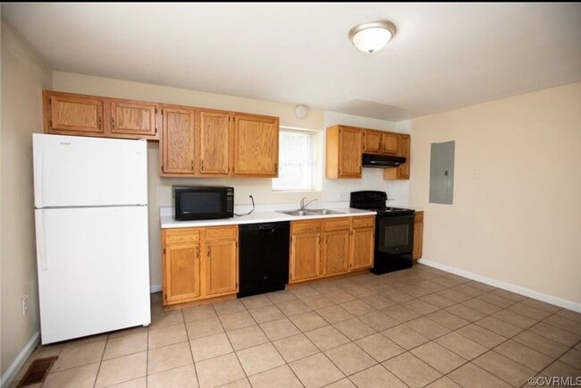 Building Photo - 407ES