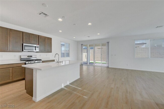 Building Photo - 9885 Angel Valley Dr