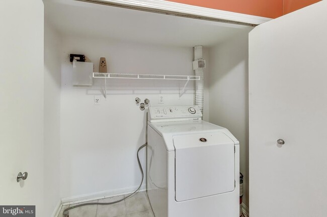 Building Photo - 14100 Oakpointe Dr