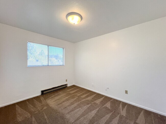 Building Photo - Parrish Road, 2186-2192