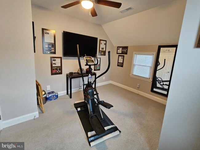 Building Photo - 404 W Wayne Ave