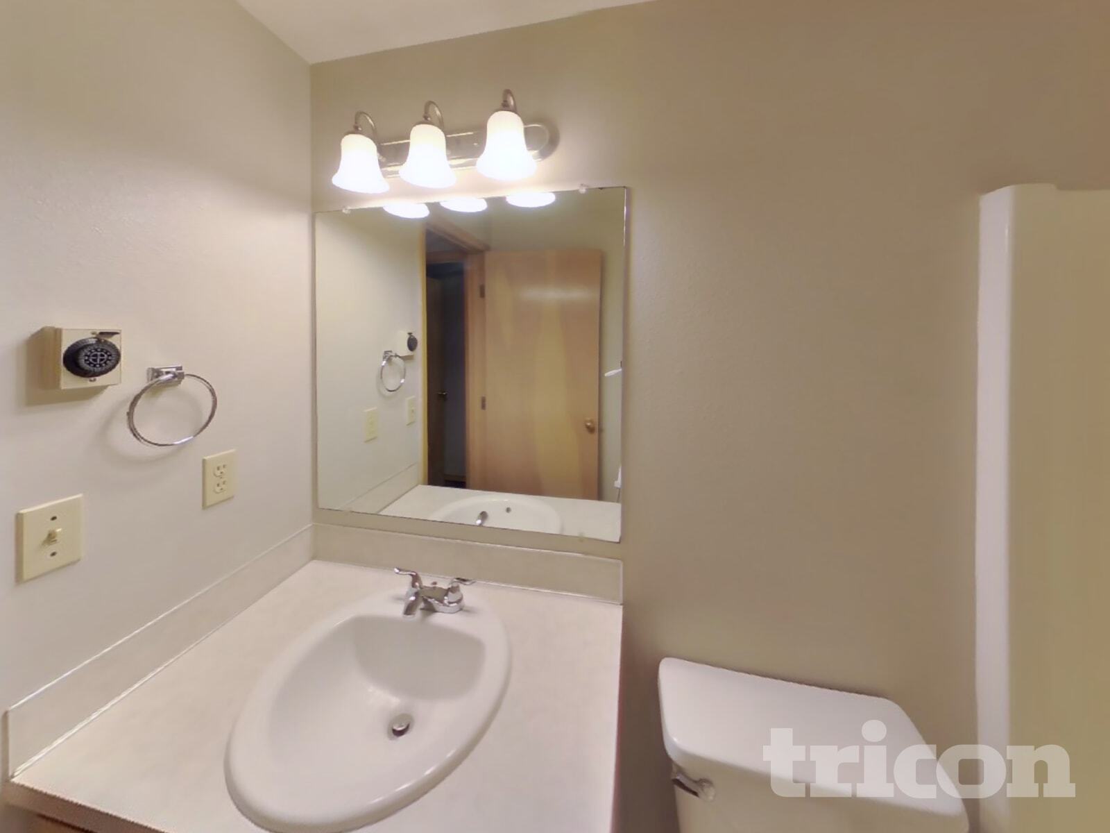 Building Photo - 6031 Thornbury Pl SE