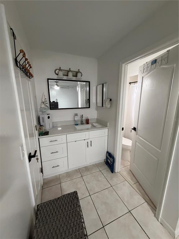 Building Photo - 305 Michigan Pl