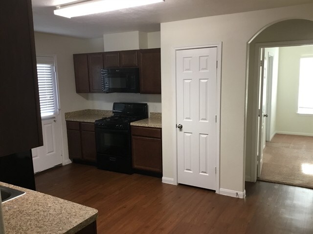 Building Photo - 22371 Queenbury Hills Dr