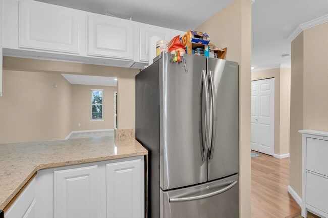 Building Photo - Easy on the Budget, Water/Sewer/Garbage/Pa...