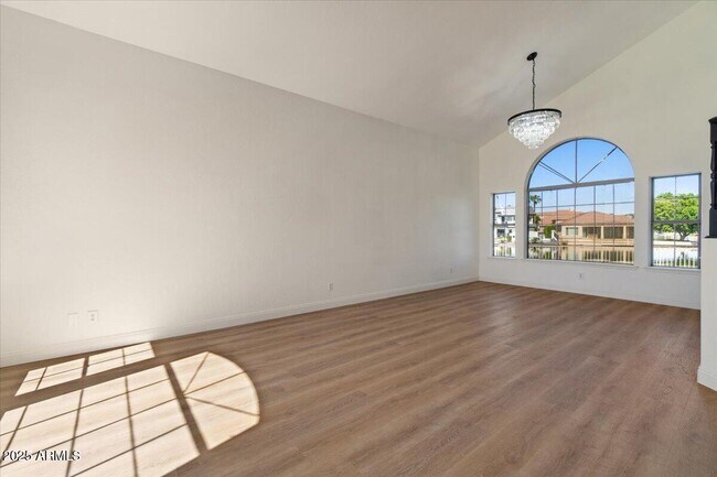 Building Photo - 1414 N Palmsprings Dr