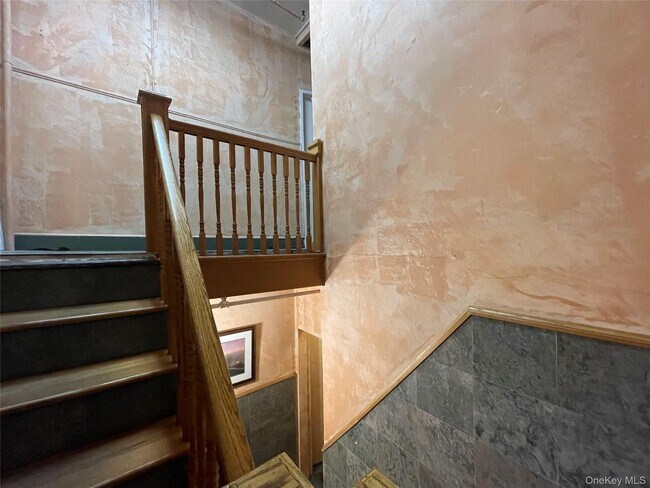 Building Photo - 90 Main St