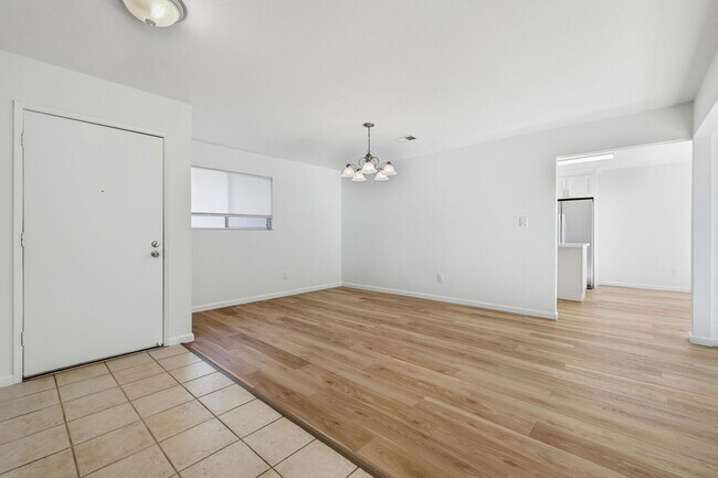 Building Photo - Spacious 4-bedroom 2-Bath in Desirable Area in Walnut Creek!