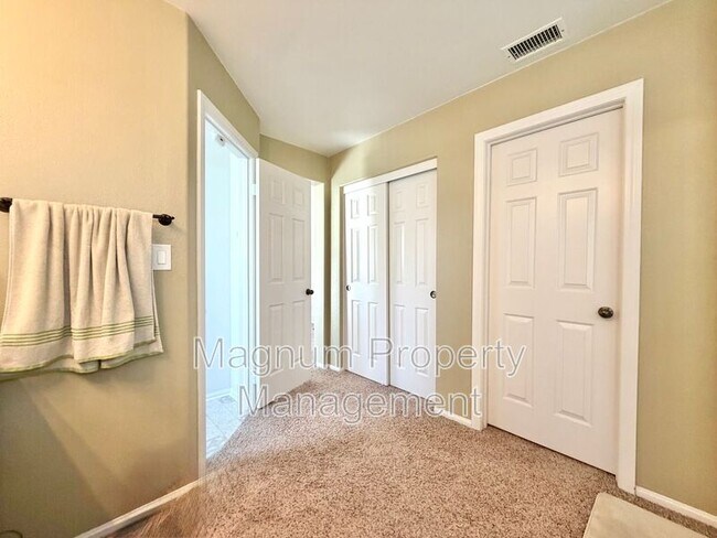 Building Photo - 33517 Cedar Creek Ln