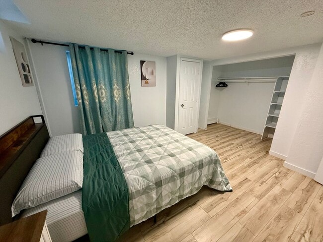 Building Photo - Eighth Ave - 760