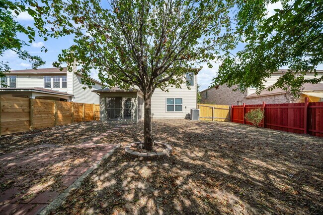 Building Photo - 7719 Mesquite Farm