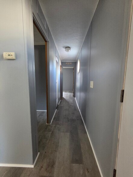 Building Photo - 1511 Mydland Rd
