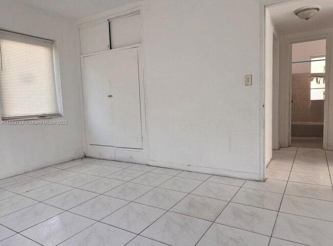 Building Photo - 550 NW 118th St