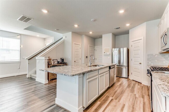 Building Photo - 7400 Wynkoop Ct