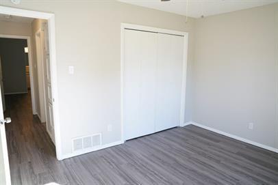 Building Photo - 6537 Meadowview Ln