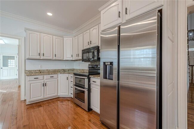 Building Photo - 34 Johnston Row NW