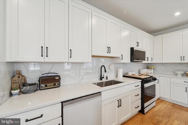 Building Photo - 25 Copper Ct