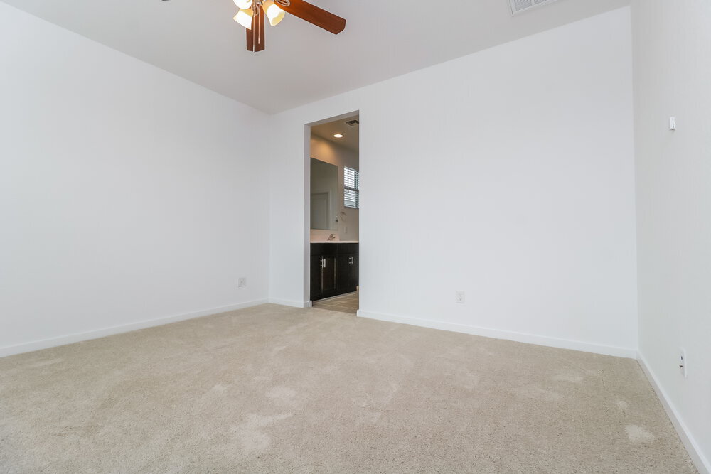 Building Photo - 10739 W Chipman Rd