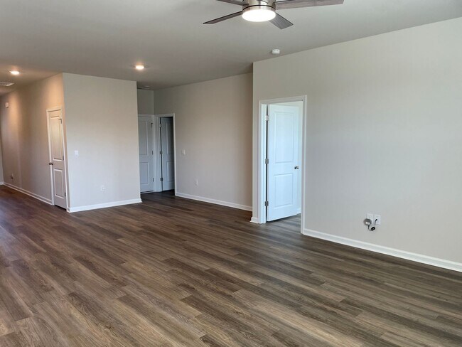 Building Photo - 3 Bedroom 2 Bathroom House in Supply NC
