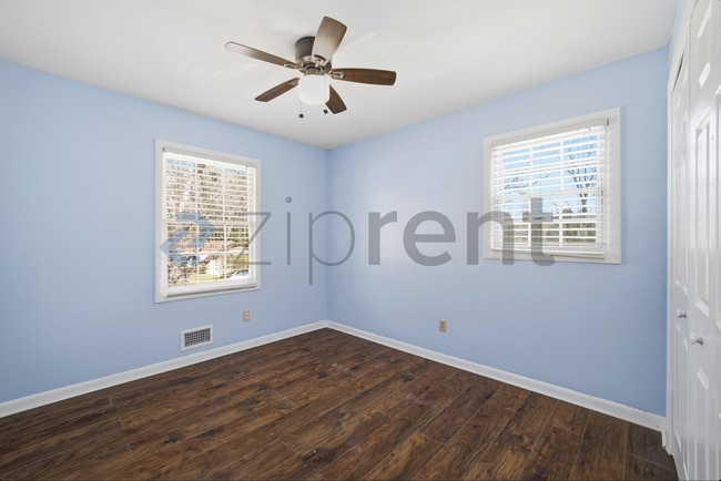 Building Photo - 2351 Emerald Falls Dr