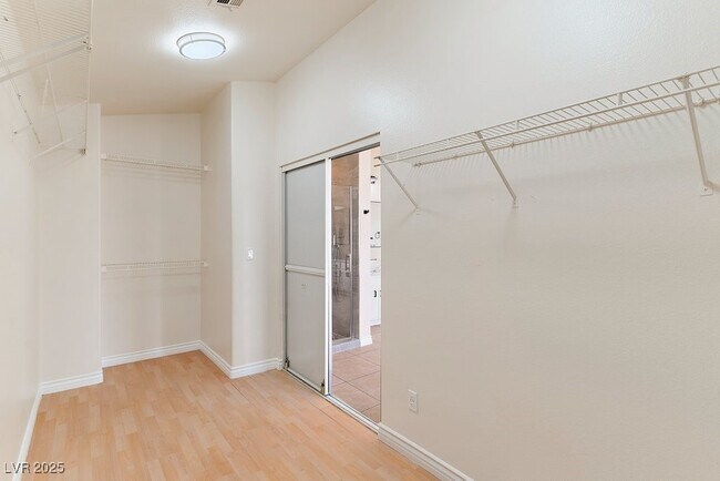 Building Photo - 8594 Lambert Dr