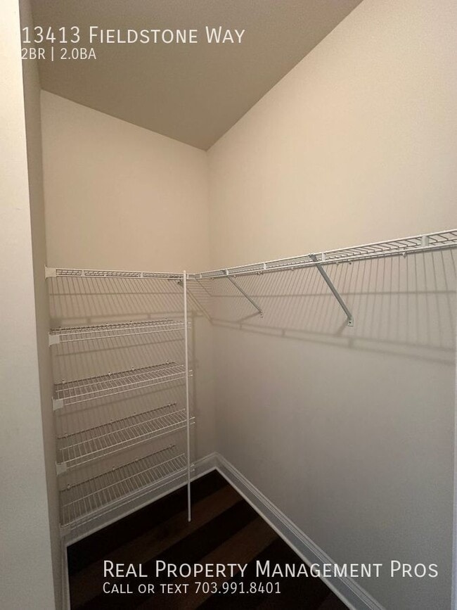 Building Photo - 13413 Fieldstone Way