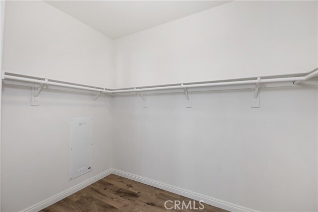 Building Photo - 309 W Via Rua Flores