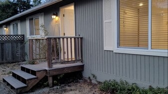 Building Photo - 340 Hill Ct