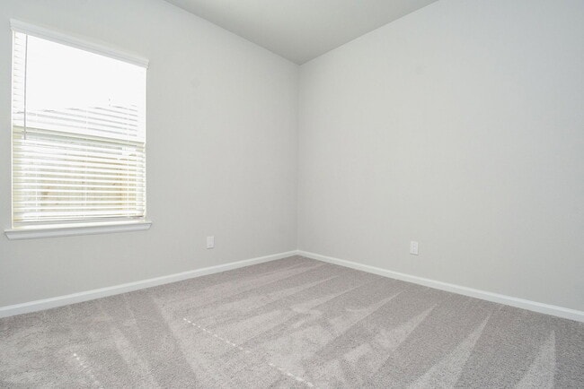 Building Photo - 16493 Moss Ln