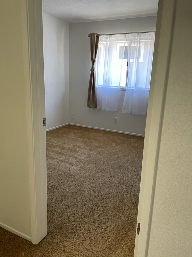 Building Photo - 2631-2631 V St