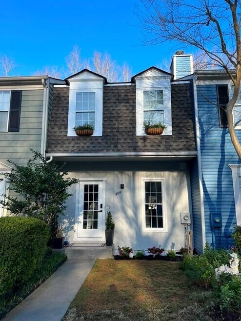 Building Photo - 408 Wedgewood Way