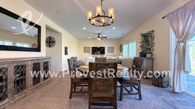 Building Photo - 11760 Sierra Rd