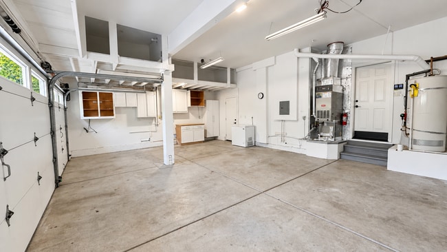 Building Photo - 3878 Loch Lomand Way