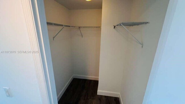 Building Photo - 15051 Royal Oaks Ln