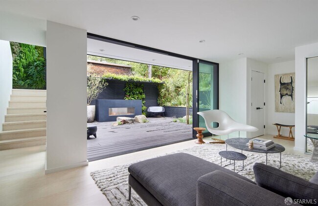 Building Photo - 169 Amber Dr