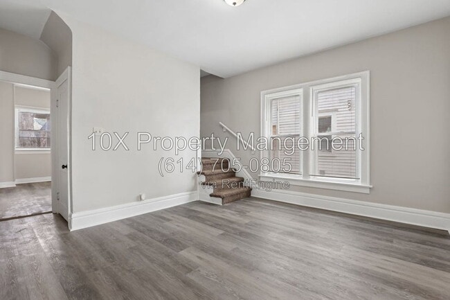 Building Photo - 132 S Richardson Ave