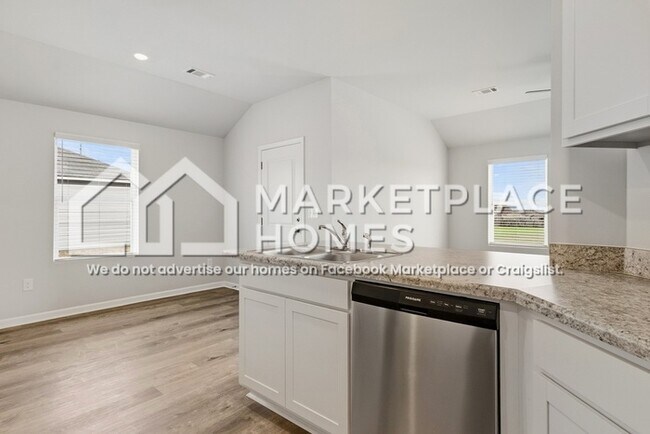 Building Photo - 10415 Patton Ln