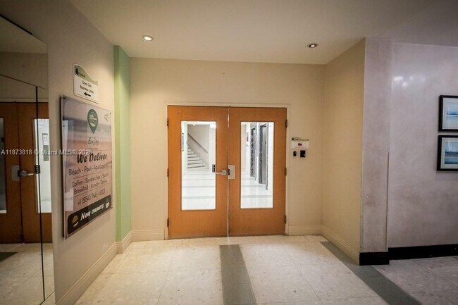 Building Photo - 3801 S Ocean Dr