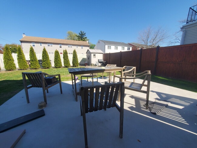 Building Photo - 42 Mariners Ln