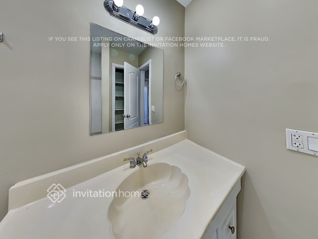 Building Photo - 7670 NW 11th Ct