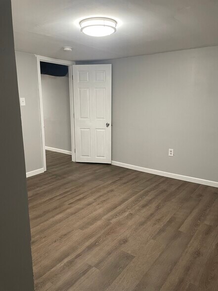 Bed4 - 710 Park Ave